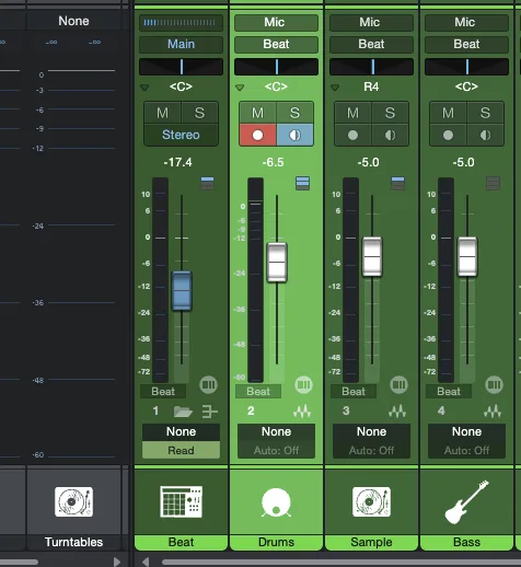 Fader bank following the selected track in Studio One